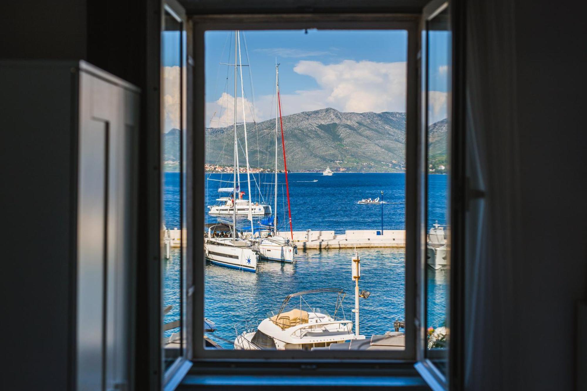 Apartments And Rooms Denoble Korcula Town Exterior photo